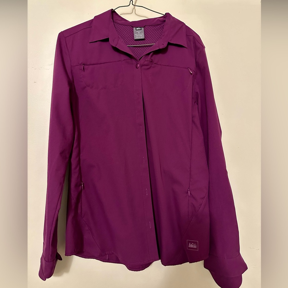 REI long sleeve travel shirt. Quick drying. Great for sun protection.